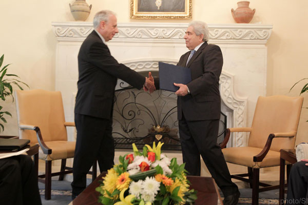 Ο νέος υποδιοικητής λαμβάνει την Πράξη Διορισμού του από τον Πρόεδρο της Δημοκρατίας