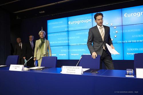 From left to right: Ms. Christine LAGARDE, Managing Director of the IMF; Mr Jeroen DIJSSELBLOEM, President of the Eurogroup; Mr Olli REHN, Vice President of the European Commission; Mr Klaus REGLING, Chief Executive Officer.